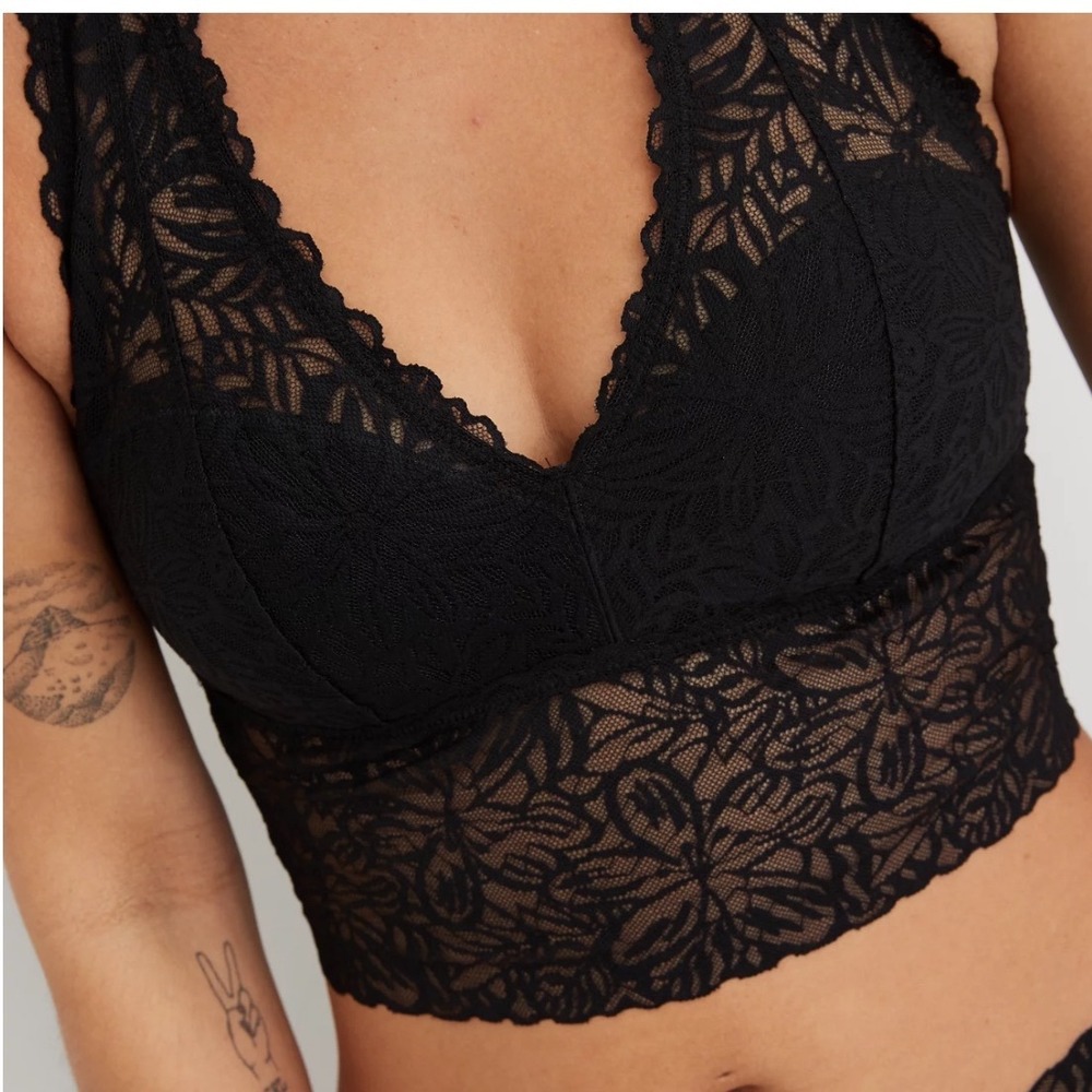 Aerie Firework Lace Padded Halter Bralette Crop Top Floral Romantic Medium Black